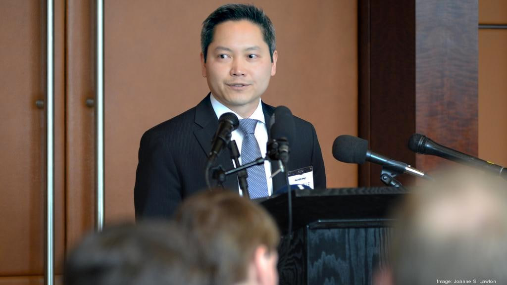 Phong Le, người từng là Chủ tịch, đã tiếp quản vị trí CEO MicroStrategy